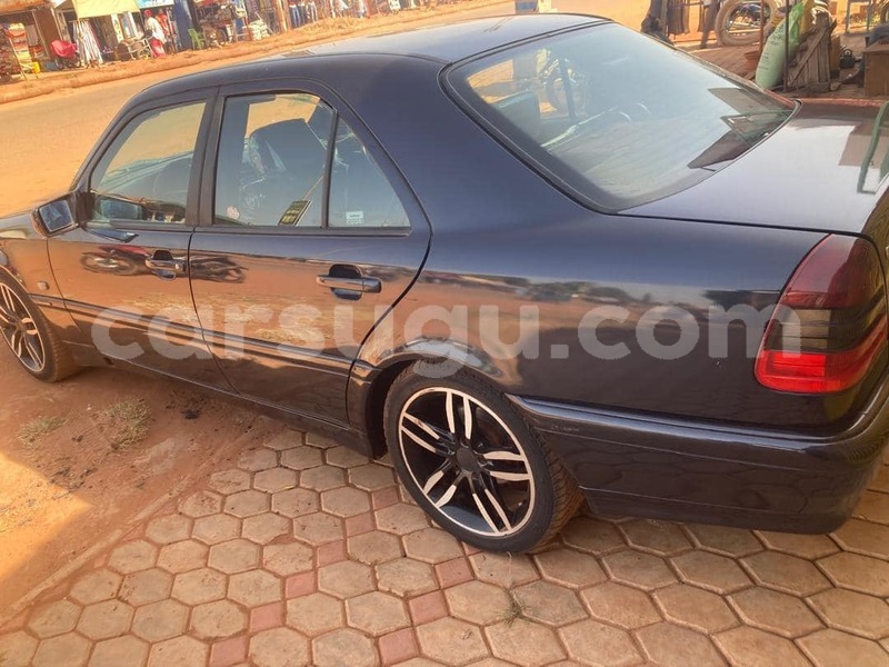 Big with watermark mercedes benz 190 burkina faso ouagadougou 11120