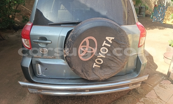 Acheter Occasion Voiture Toyota RAV4 Vert à Ouagadougou, Burkina-Faso Acheter Occasion Voiture Toyota RAV4 Vert à Ouagadougou, Burkina-Faso