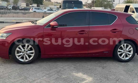 Sayi Na hannu Lexus CT Red Mota in Ouagadougou a Burkina Faso Sayi Na hannu Lexus CT Red Mota in Ouagadougou a Burkina Faso