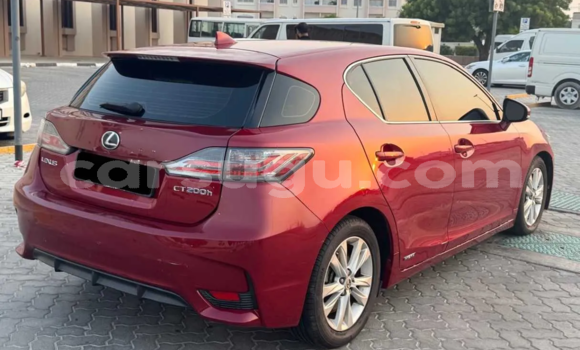 Sayi Na hannu Lexus CT Red Mota in Ouagadougou a Burkina Faso Sayi Na hannu Lexus CT Red Mota in Ouagadougou a Burkina Faso