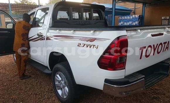 Acheter Occasion Voiture Toyota Hilux Blanc à Ouagadougou, Burkina-Faso Acheter Occasion Voiture Toyota Hilux Blanc à Ouagadougou, Burkina-Faso