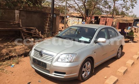 Acheter Occasion Voiture Toyota Avensis Gris à Ouagadougou, Burkina-Faso Acheter Occasion Voiture Toyota Avensis Gris à Ouagadougou, Burkina-Faso