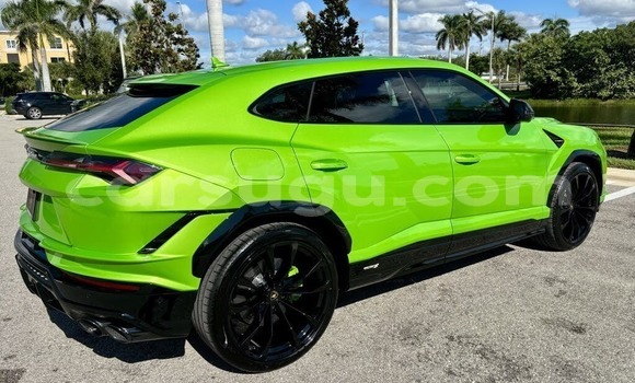 Sayi Na hannu Lamborghini Urus Green Mota in Banfora a Burkina Faso Sayi Na hannu Lamborghini Urus Green Mota in Banfora a Burkina Faso