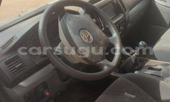Sayi Na hannu Toyota Land Cruiser Black Mota in Ouagadougou a Burkina Faso Sayi Na hannu Toyota Land Cruiser Black Mota in Ouagadougou a Burkina Faso