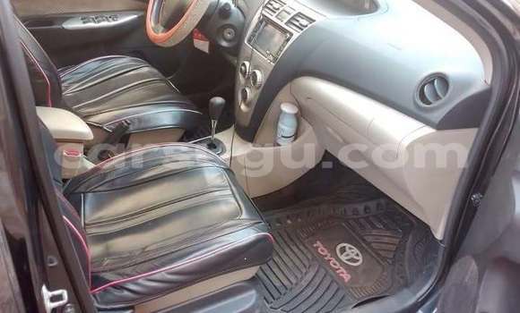 Acheter Occasion Voiture Toyota Yaris Noir à Ouagadougou, Burkina-Faso Acheter Occasion Voiture Toyota Yaris Noir à Ouagadougou, Burkina-Faso