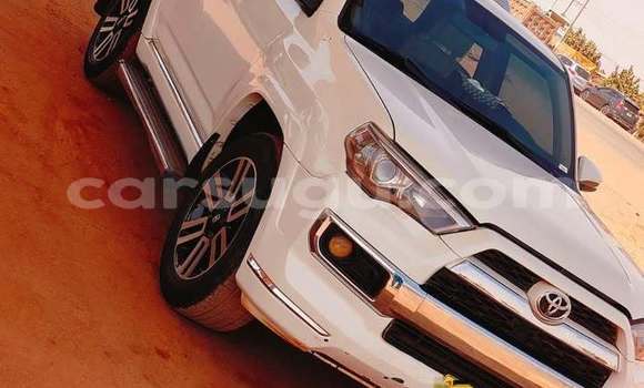 Acheter Occasion Voiture Toyota 4Runner Blanc à Ouagadougou, Burkina-Faso Acheter Occasion Voiture Toyota 4Runner Blanc à Ouagadougou, Burkina-Faso