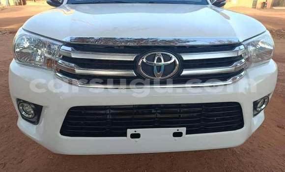 Acheter Occasion Voiture Toyota Hilux Blanc à Ouagadougou, Burkina-Faso Acheter Occasion Voiture Toyota Hilux Blanc à Ouagadougou, Burkina-Faso