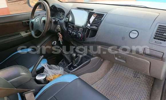 Acheter Occasion Voiture Toyota Hilux Blanc à Ouagadougou, Burkina-Faso Acheter Occasion Voiture Toyota Hilux Blanc à Ouagadougou, Burkina-Faso