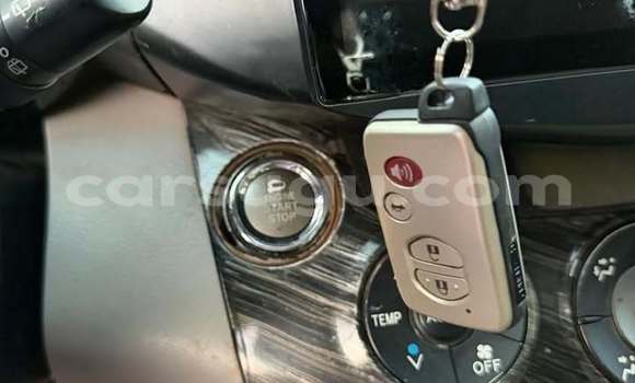 Acheter Occasion Voiture Toyota Corolla Gris à Ouagadougou, Burkina-Faso Acheter Occasion Voiture Toyota Corolla Gris à Ouagadougou, Burkina-Faso