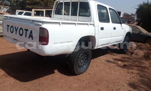 Acheter Occasion Voiture Toyota Hilux Blanc à Ouagadougou, Burkina-Faso Acheter Occasion Voiture Toyota Hilux Blanc à Ouagadougou, Burkina-Faso
