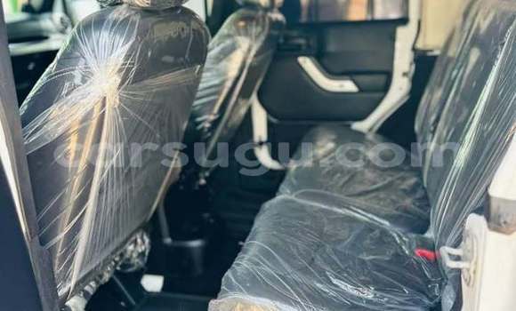 Acheter Occasion Voiture Jeep Wrangler Blanc à Ouagadougou, Burkina-Faso Acheter Occasion Voiture Jeep Wrangler Blanc à Ouagadougou, Burkina-Faso