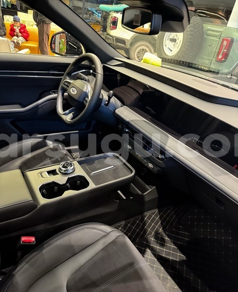 Big with watermark ford mondeo burkina faso ouagadougou 11440