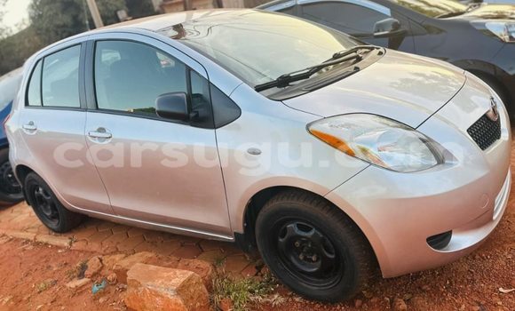 Acheter Occasion Voiture Toyota Yaris Gris à Ouagadougou, Burkina-Faso Acheter Occasion Voiture Toyota Yaris Gris à Ouagadougou, Burkina-Faso
