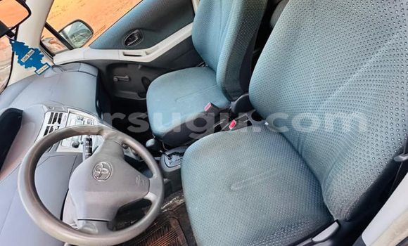 Acheter Occasion Voiture Toyota Yaris Gris à Ouagadougou, Burkina-Faso Acheter Occasion Voiture Toyota Yaris Gris à Ouagadougou, Burkina-Faso