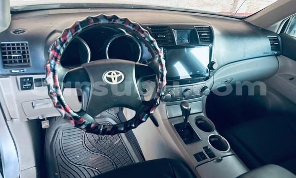 Acheter Occasion Voiture Toyota Highlander Gris à Ouagadougou, Burkina-Faso Acheter Occasion Voiture Toyota Highlander Gris à Ouagadougou, Burkina-Faso