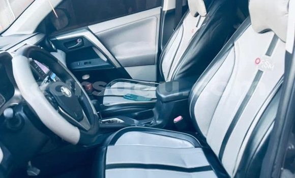 Acheter Occasion Voiture Toyota RAV4 Noir à Ouagadougou, Burkina-Faso Acheter Occasion Voiture Toyota RAV4 Noir à Ouagadougou, Burkina-Faso