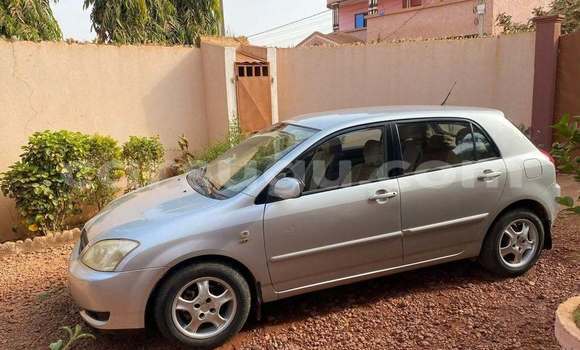 Sayi Na hannu Toyota Corolla Azurfa Mota in Ouagadougou a Burkina Faso Sayi Na hannu Toyota Corolla Azurfa Mota in Ouagadougou a Burkina Faso