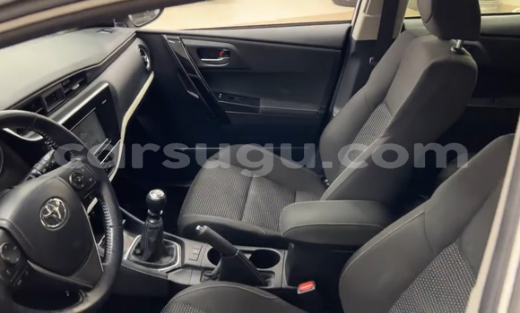 Acheter Occasion Voiture Toyota Corolla Blanc à Ouagadougou, Burkina-Faso Acheter Occasion Voiture Toyota Corolla Blanc à Ouagadougou, Burkina-Faso