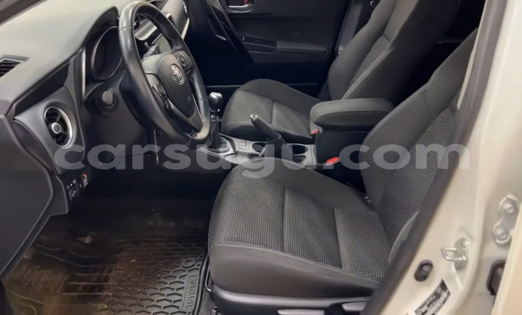 Acheter Occasion Voiture Toyota Corolla Blanc à Ouagadougou, Burkina-Faso Acheter Occasion Voiture Toyota Corolla Blanc à Ouagadougou, Burkina-Faso