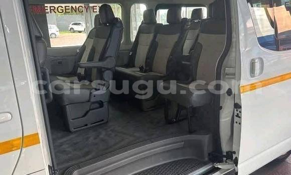 Buy Used Toyota Hiace White Car in Ouagadougou in Burkina Faso Buy Used Toyota Hiace White Car in Ouagadougou in Burkina Faso