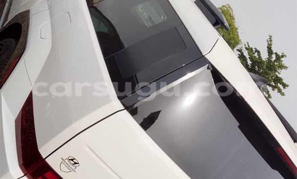 Acheter Occasion Voiture Hyundai Santa Fe Blanc à Ouagadougou, Burkina-Faso Acheter Occasion Voiture Hyundai Santa Fe Blanc à Ouagadougou, Burkina-Faso