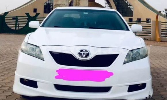 Acheter Occasion Voiture Toyota Camry Blanc à Ouagadougou, Burkina-Faso Acheter Occasion Voiture Toyota Camry Blanc à Ouagadougou, Burkina-Faso