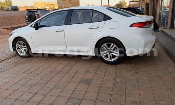 Acheter Occasion Voiture Toyota Corolla Blanc à Ouagadougou, Burkina-Faso Acheter Occasion Voiture Toyota Corolla Blanc à Ouagadougou, Burkina-Faso