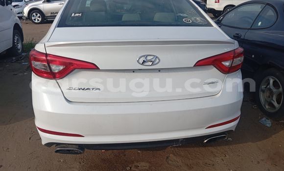Acheter Occasion Voiture Hyundai Sonata Blanc à Ouagadougou, Burkina-Faso Acheter Occasion Voiture Hyundai Sonata Blanc à Ouagadougou, Burkina-Faso