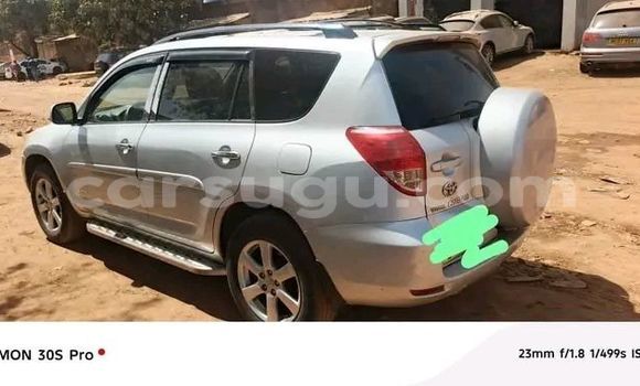 Acheter Occasion Voiture Toyota RAV4 Gris à Ouagadougou, Burkina-Faso Acheter Occasion Voiture Toyota RAV4 Gris à Ouagadougou, Burkina-Faso