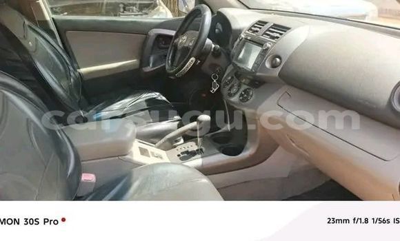 Acheter Occasion Voiture Toyota RAV4 Gris à Ouagadougou, Burkina-Faso Acheter Occasion Voiture Toyota RAV4 Gris à Ouagadougou, Burkina-Faso
