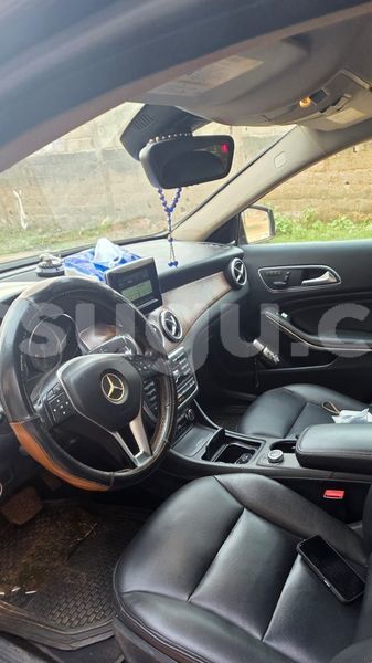 Big with watermark mercedes benz 200 burkina faso ouagadougou 11547