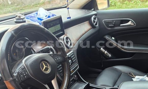 Acheter Occasion Voiture Mercedes-Benz 200 Noir à Ouagadougou, Burkina-Faso Acheter Occasion Voiture Mercedes-Benz 200 Noir à Ouagadougou, Burkina-Faso