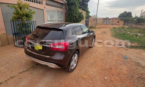Acheter Occasion Voiture Mercedes-Benz 200 Noir à Ouagadougou, Burkina-Faso Acheter Occasion Voiture Mercedes-Benz 200 Noir à Ouagadougou, Burkina-Faso