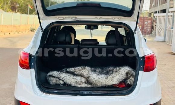 Acheter Occasion Voiture Hyundai Tucson Blanc à Ouagadougou, Burkina-Faso Acheter Occasion Voiture Hyundai Tucson Blanc à Ouagadougou, Burkina-Faso