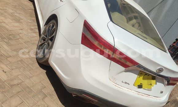 Acheter Occasion Voiture Toyota Avalon Blanc à Ouagadougou, Burkina-Faso Acheter Occasion Voiture Toyota Avalon Blanc à Ouagadougou, Burkina-Faso
