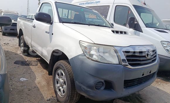 Acheter Occasion Voiture Toyota Hilux Blanc à Ouagadougou, Burkina-Faso Acheter Occasion Voiture Toyota Hilux Blanc à Ouagadougou, Burkina-Faso