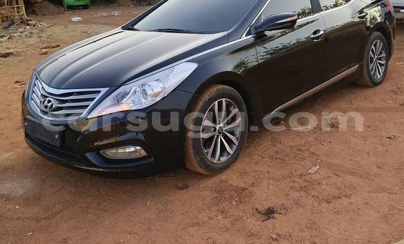 Acheter Occasion Voiture Hyundai Grandeur Noir à Ouagadougou, Burkina-Faso Acheter Occasion Voiture Hyundai Grandeur Noir à Ouagadougou, Burkina-Faso