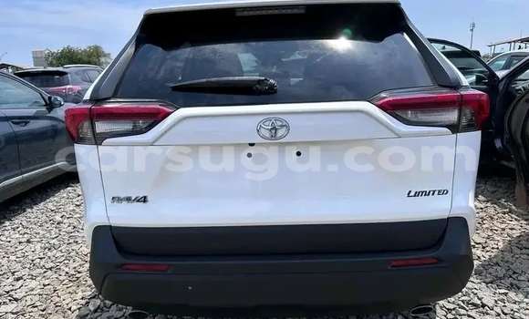 Acheter Occasion Voiture Toyota RAV4 Blanc à Ouagadougou, Burkina-Faso Acheter Occasion Voiture Toyota RAV4 Blanc à Ouagadougou, Burkina-Faso