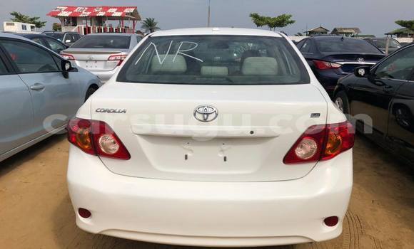 Acheter Occasion Voiture Toyota Corolla Blanc à Ouagadougou, Burkina-Faso Acheter Occasion Voiture Toyota Corolla Blanc à Ouagadougou, Burkina-Faso