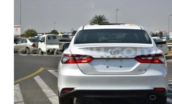 Buy Used Toyota Camry White Car in Ouagadougou in Burkina Faso Buy Used Toyota Camry White Car in Ouagadougou in Burkina Faso