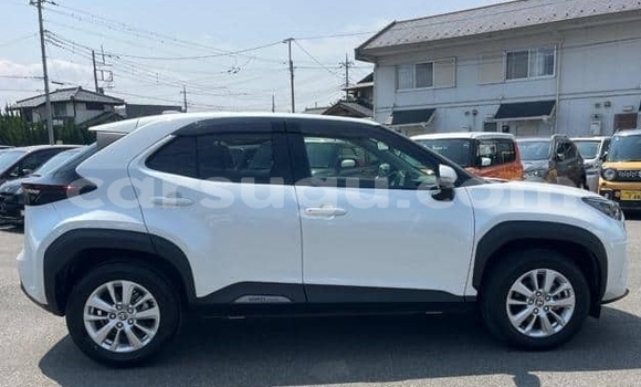 Acheter Occasion Voiture Toyota Yaris Blanc à Ouagadougou, Burkina-Faso Acheter Occasion Voiture Toyota Yaris Blanc à Ouagadougou, Burkina-Faso