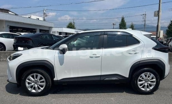 Acheter Occasion Voiture Toyota Yaris Blanc à Ouagadougou, Burkina-Faso Acheter Occasion Voiture Toyota Yaris Blanc à Ouagadougou, Burkina-Faso