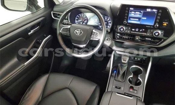 Acheter Occasion Voiture Toyota Highlander Gris à Ouagadougou, Burkina-Faso Acheter Occasion Voiture Toyota Highlander Gris à Ouagadougou, Burkina-Faso