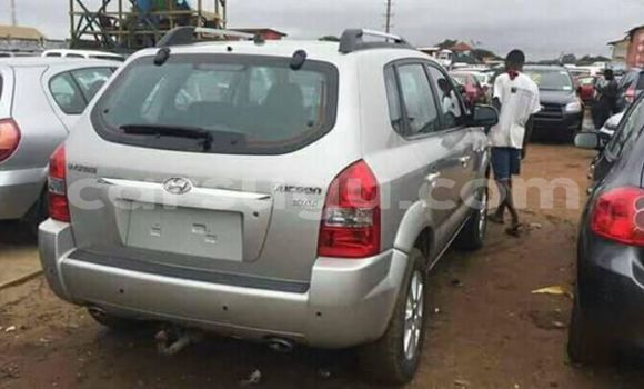 Acheter Occasion Voiture Hyundai Tucson Gris à Ouagadougou, Burkina-Faso Acheter Occasion Voiture Hyundai Tucson Gris à Ouagadougou, Burkina-Faso