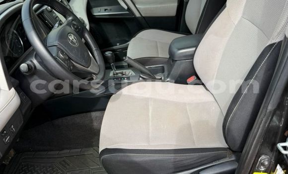 Acheter Occasion Voiture Toyota RAV4 Noir à Ouagadougou, Burkina-Faso Acheter Occasion Voiture Toyota RAV4 Noir à Ouagadougou, Burkina-Faso