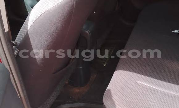 Sayi Na hannu Toyota Yaris Red Mota in Ouagadougou a Burkina Faso Sayi Na hannu Toyota Yaris Red Mota in Ouagadougou a Burkina Faso