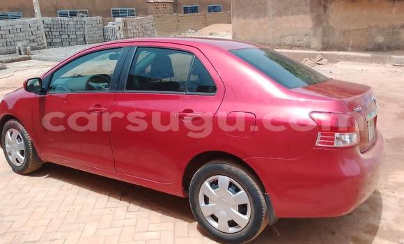 Sayi Na hannu Toyota Yaris Red Mota in Ouagadougou a Burkina Faso Sayi Na hannu Toyota Yaris Red Mota in Ouagadougou a Burkina Faso
