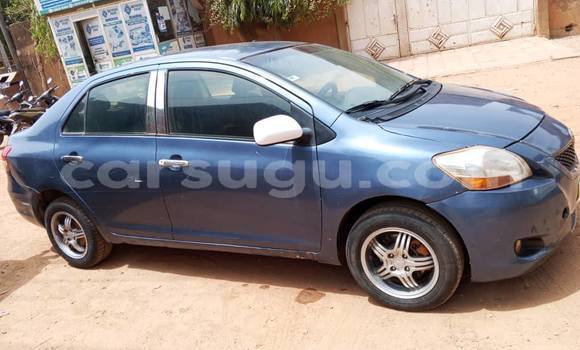 Acheter Occasion Voiture Toyota Yaris Bleu à Ouagadougou, Burkina-Faso