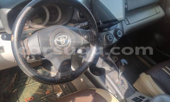Sayi Na hannu Toyota RAV4 Sauran Mota in Ouagadougou a Burkina Faso Sayi Na hannu Toyota RAV4 Sauran Mota in Ouagadougou a Burkina Faso