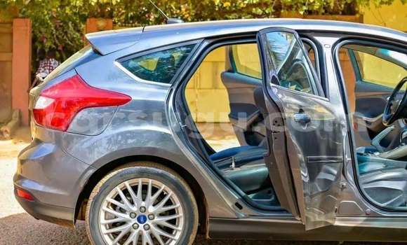 Acheter Occasion Voiture Ford Focus Gris à Ouagadougou, Burkina-Faso Acheter Occasion Voiture Ford Focus Gris à Ouagadougou, Burkina-Faso